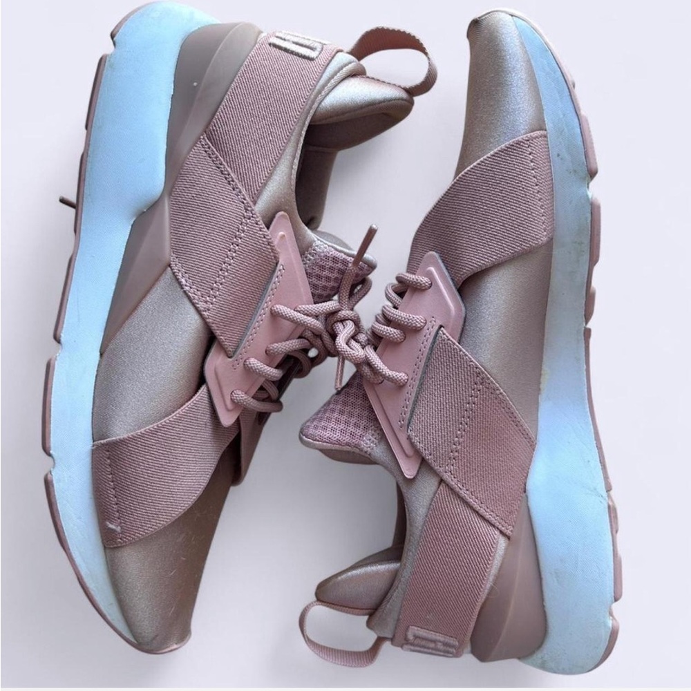 Puma Women's Sneakers in Pink